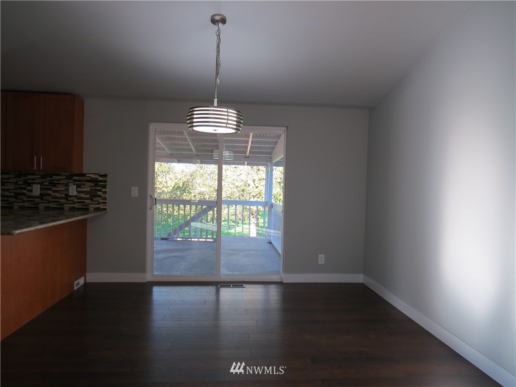 10430 Southeast 194th Place Renton, WA 98055 - Photo 7 of 25 Gallery Image 7