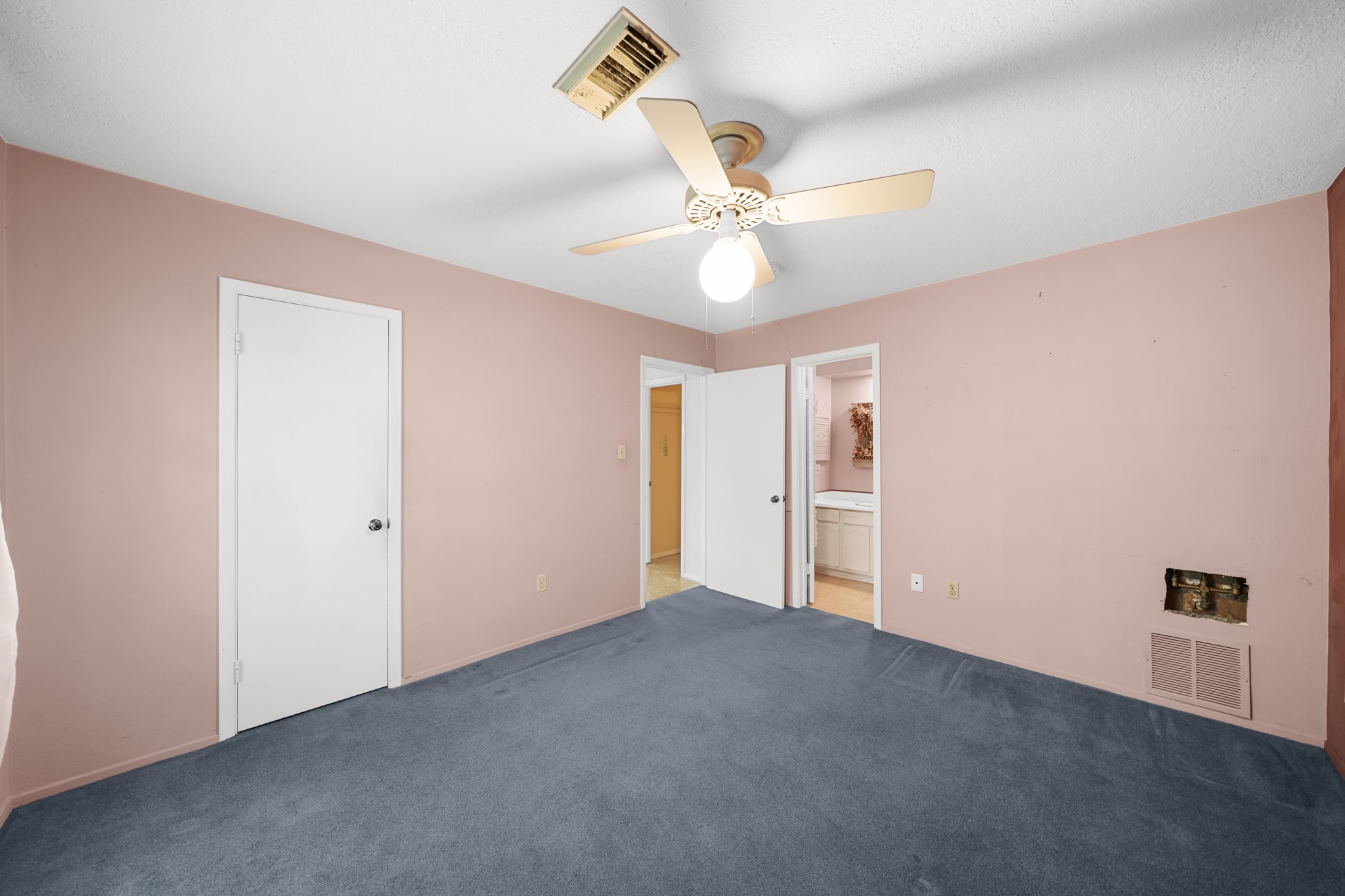 1019 Reseda Drive Houston, TX 77062 - Photo 7 of 30