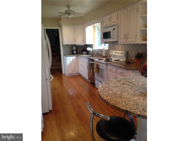 84 Jolind Road Paoli, PA 19301 - Photo 4 of 11 Kitchen