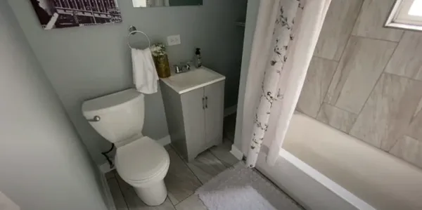 $1,800 | 3123 West Monroe Street, Unit 2W, Chicago, IL 60612