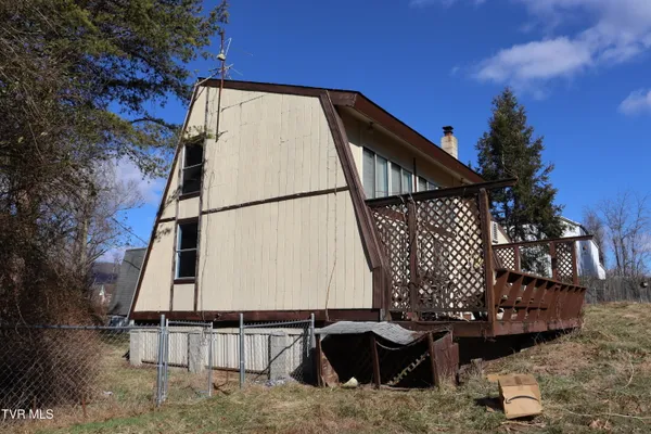 $129,000 | 154 Old Stone Drive, Clintwood, VA 24228