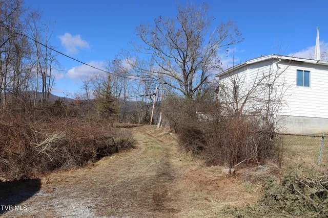 $139,000 | 154 Old Stone Drive, Clintwood, VA 24228