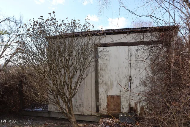 $139,000 | 154 Old Stone Drive, Clintwood, VA 24228