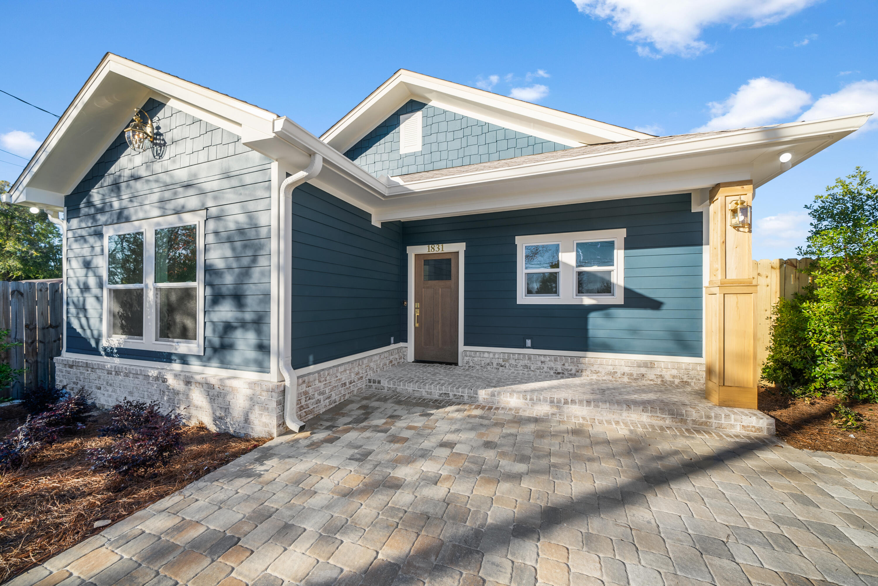 1831 McKenzie Road Southport, FL 32409 - Photo 34 of 48 a view of backyard of the house