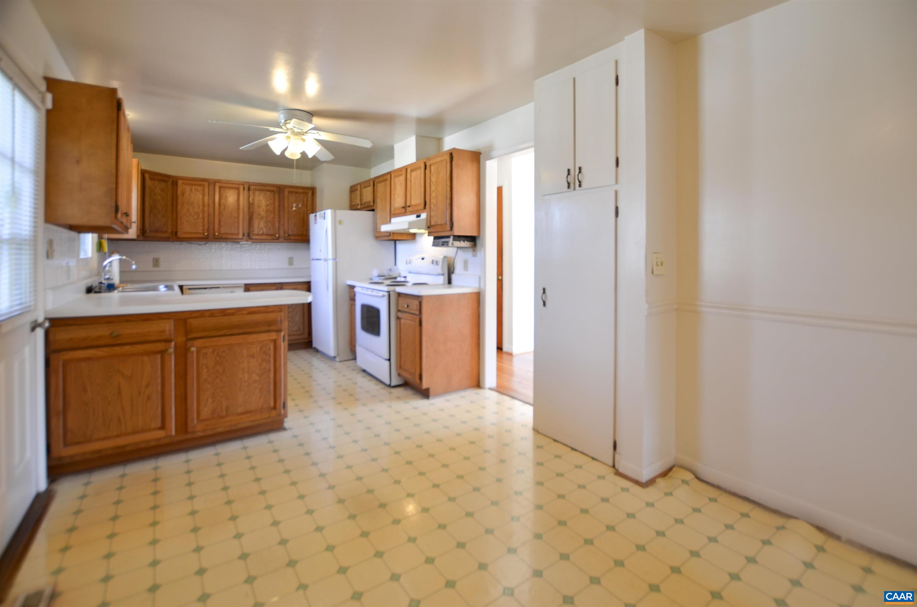 1646 Meridian Street Charlottesville, VA 22902 - Photo 12 of 40