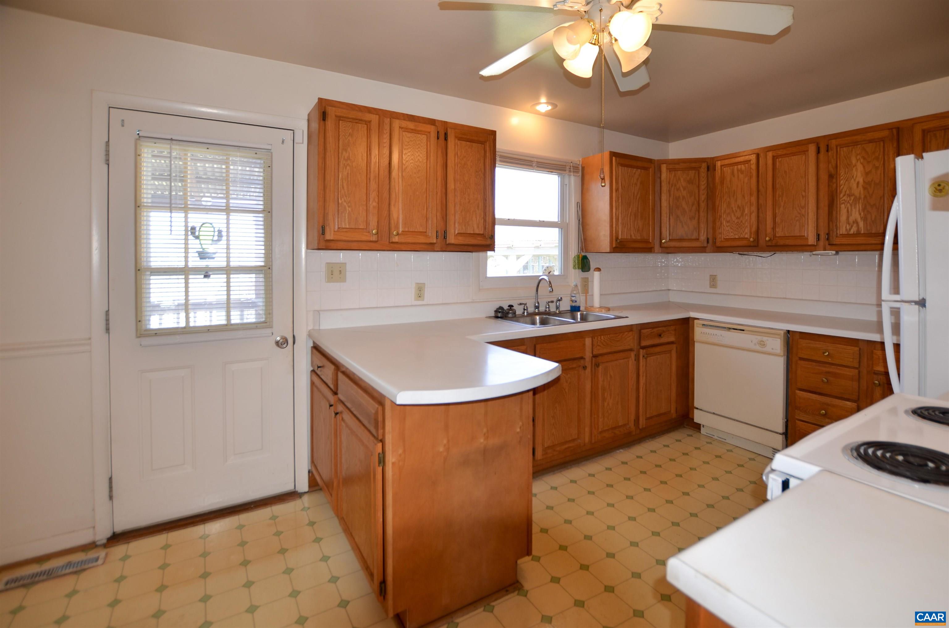 1646 Meridian Street Charlottesville, VA 22902 - Photo 13 of 40