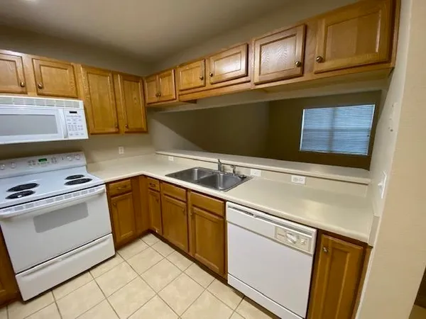 $1,550 | 4434 Gearhart Road, Unit 602, Tallahassee, FL 32303