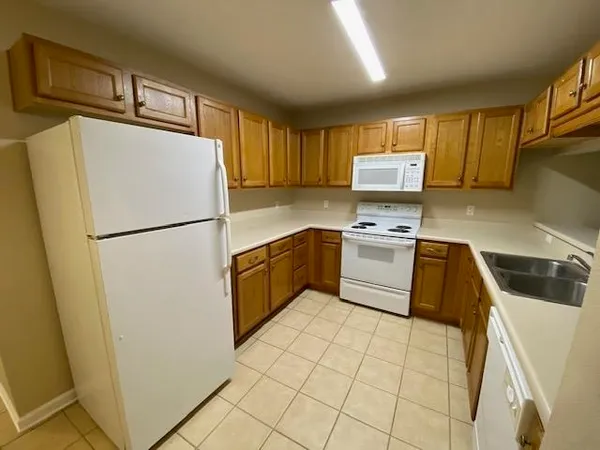 $1,550 | 4434 Gearhart Road, Unit 602, Tallahassee, FL 32303