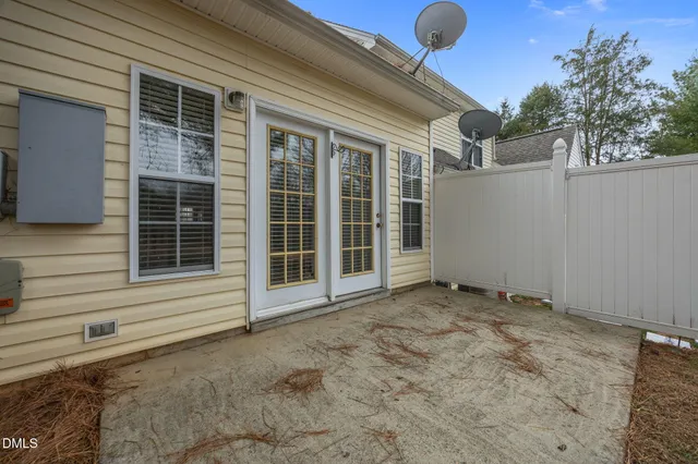 $230,000 | 820 Creek Crossing Trail, Whitsett, NC 27377