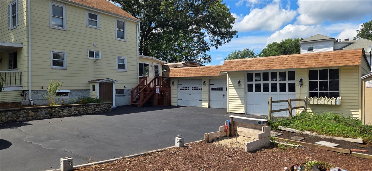 24 Arthur Avenue Woonsocket, RI 02895 - Photo 31 of 37