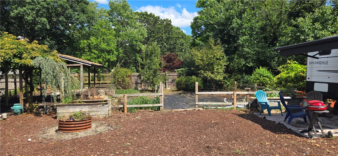 24 Arthur Avenue Woonsocket, RI 02895 - Photo 35 of 37