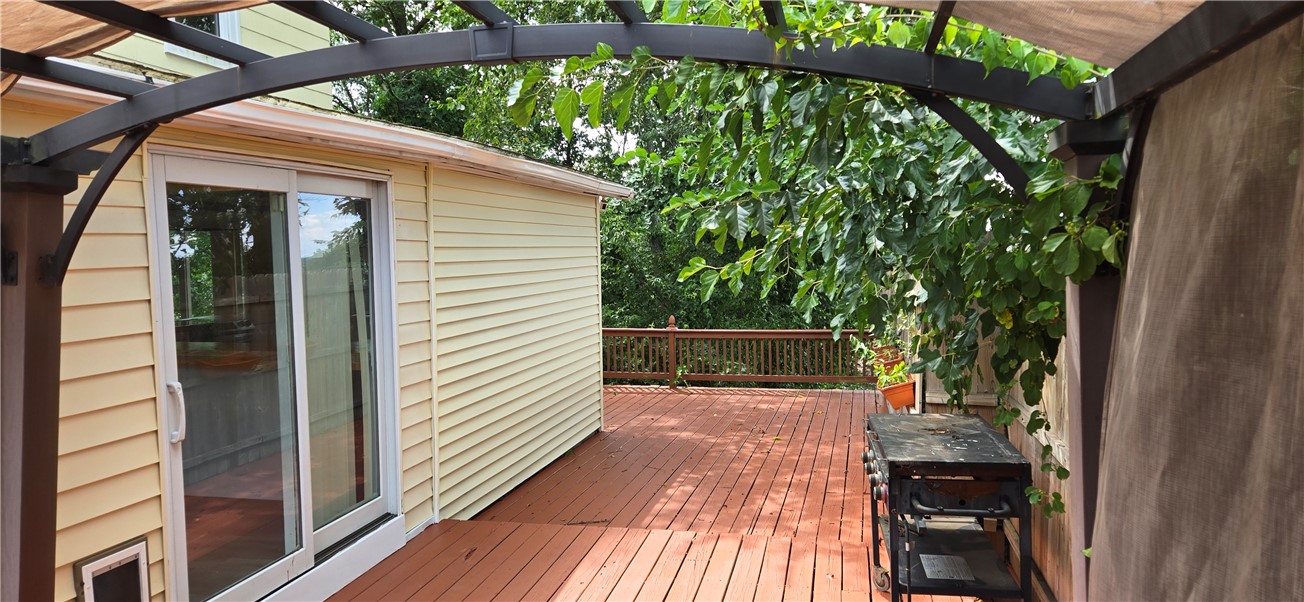 24 Arthur Avenue Woonsocket, RI 02895 - Photo 9 of 37