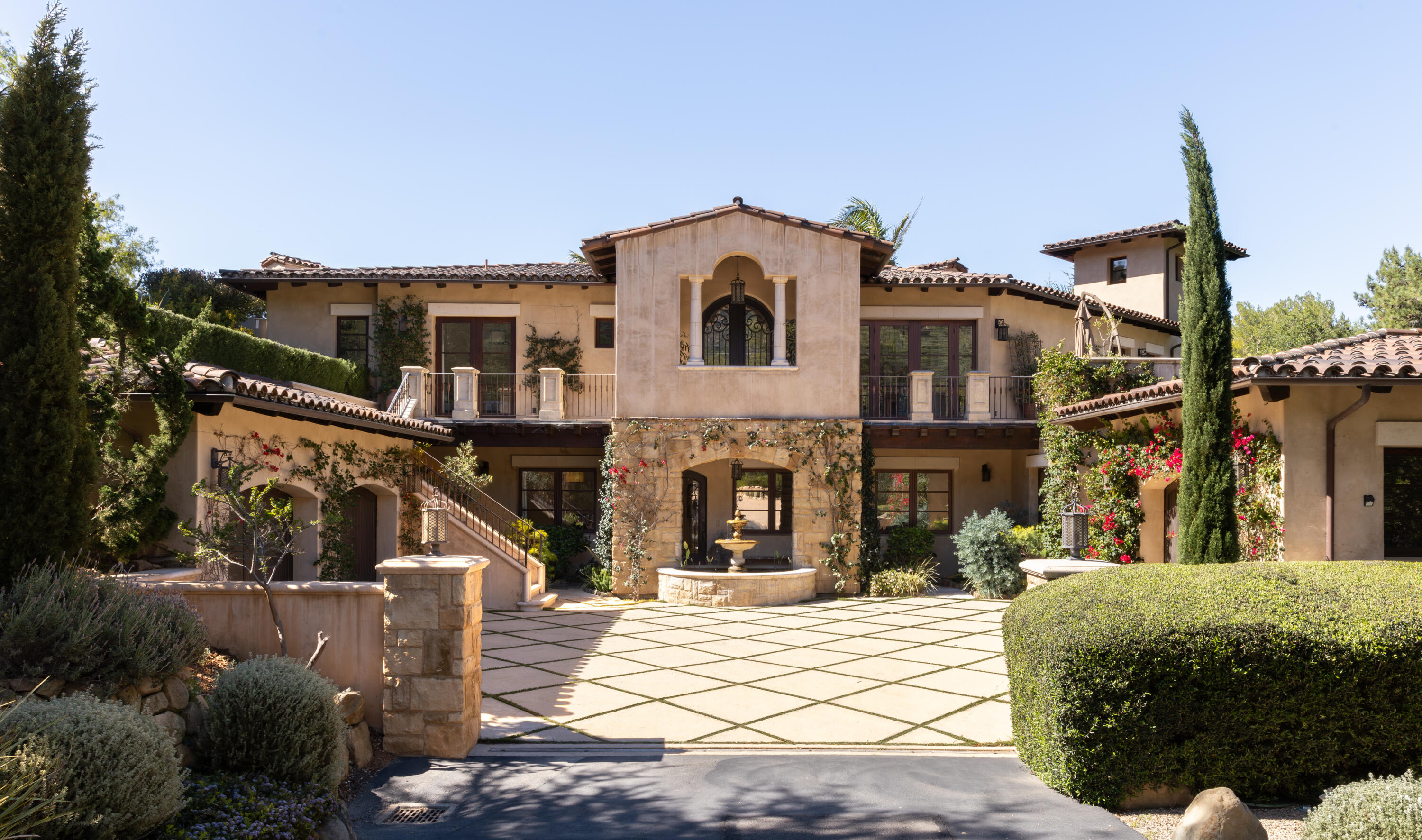 3091 Hidden Valley Lane Montecito, CA 93108 - Photo 35 of 62 a view of a building with a street