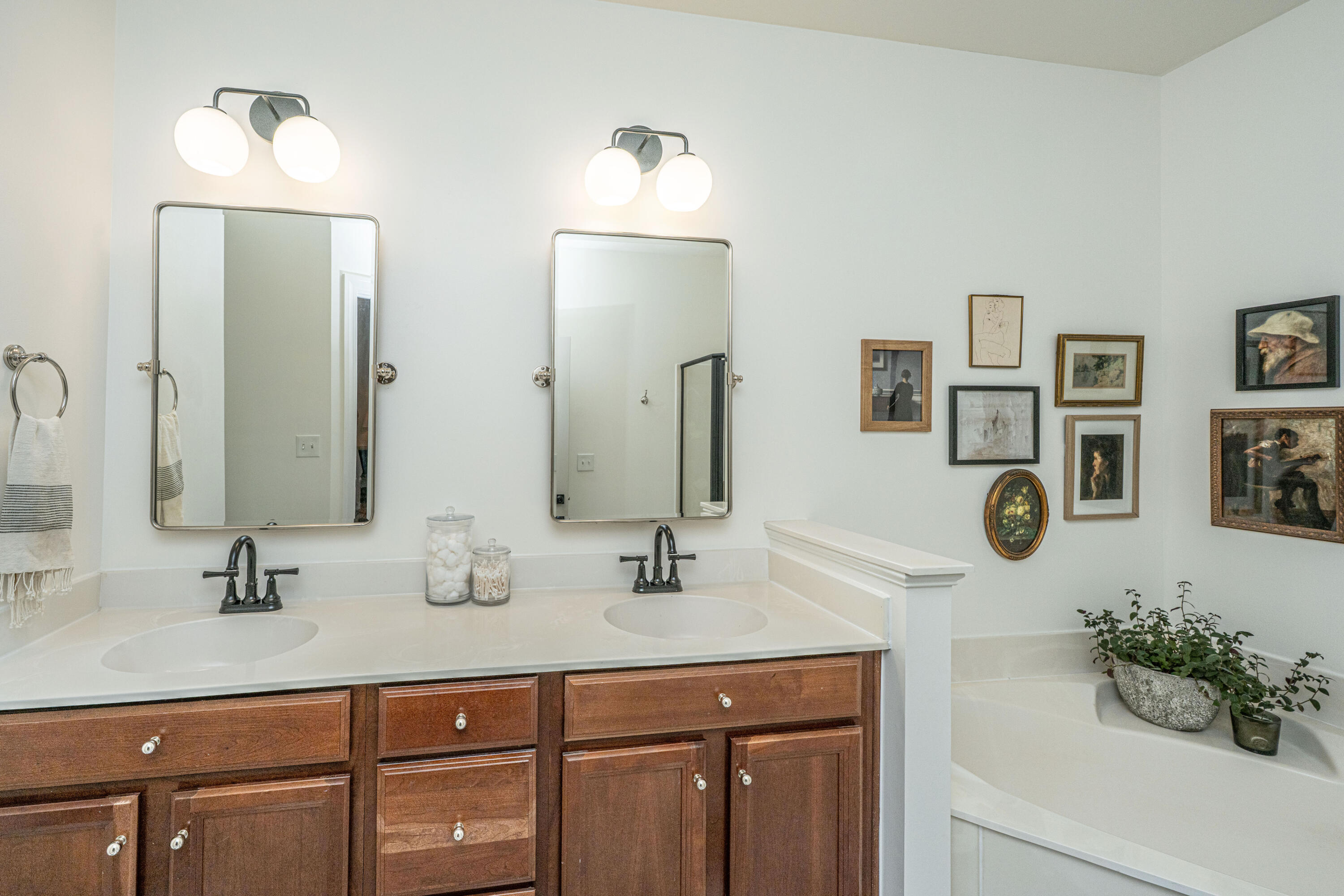 2013 Grey Marsh Road Mount Pleasant, SC 29466 - Photo 12 of 29 9 - Primary Bath 1
