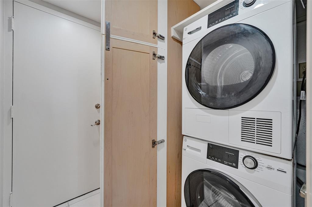 936 Intracoastal Drive, Unit 12C Fort Lauderdale, FL 33304 - Photo 47 of 65 a view of washer and dryer in a utility room