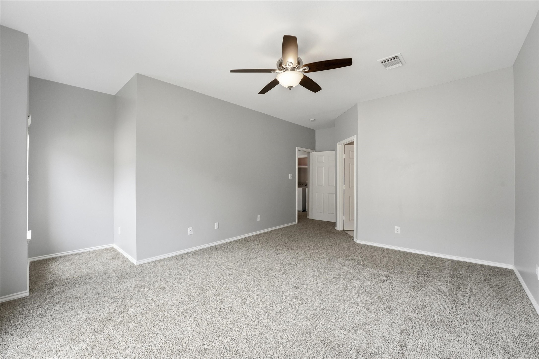 1507 Sutton Street Houston, TX 77006 - Photo 13 of 31 a view of an empty room