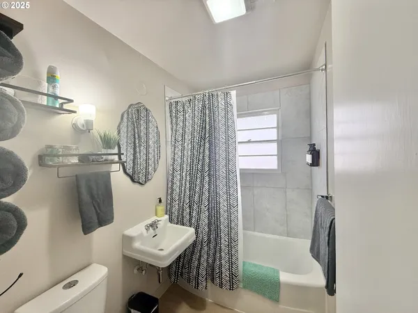 $175,000 | 173 North Canyon Boulevard, John Day, OR 97845