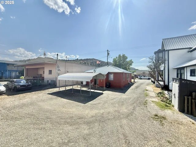 $175,000 | 173 North Canyon Boulevard, John Day, OR 97845