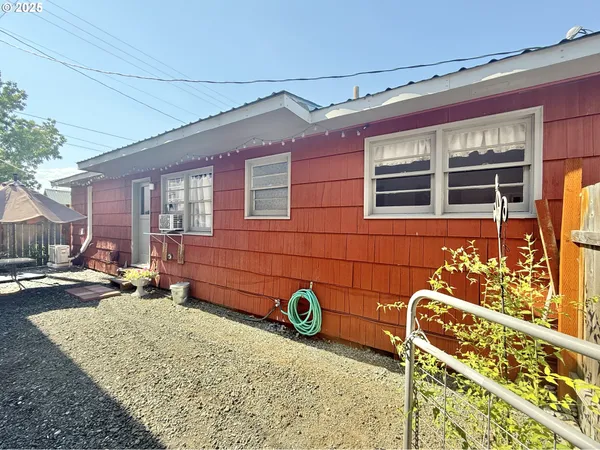 $175,000 | 173 North Canyon Boulevard, John Day, OR 97845