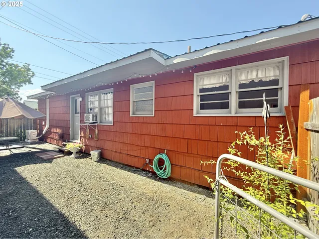$175,000 | 173 North Canyon Boulevard, John Day, OR 97845