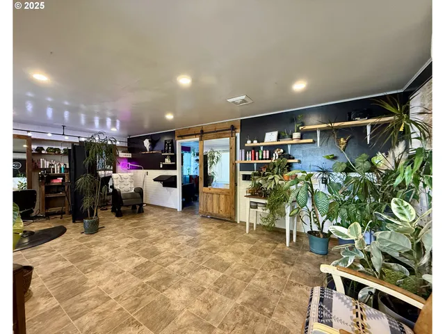 $175,000 | 173 North Canyon Boulevard, John Day, OR 97845