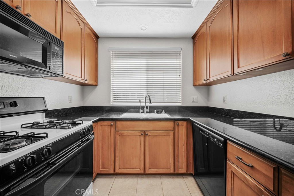 632 Springbrook North, Unit 7 Irvine, CA 92614 - Photo 8 of 29