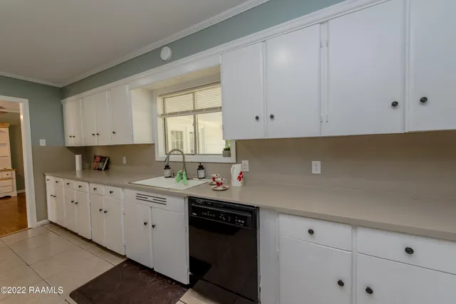 $1,950 | 232 Roselawn Boulevard, Lafayette, LA 70503