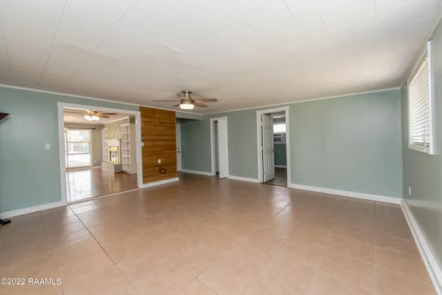 $1,950 | 232 Roselawn Boulevard, Lafayette, LA 70503