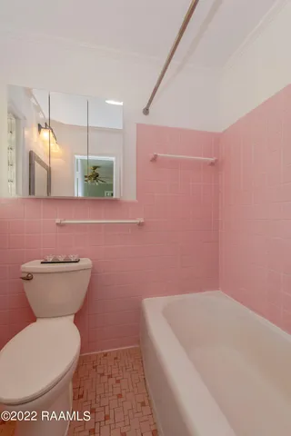 $1,950 | 232 Roselawn Boulevard, Lafayette, LA 70503