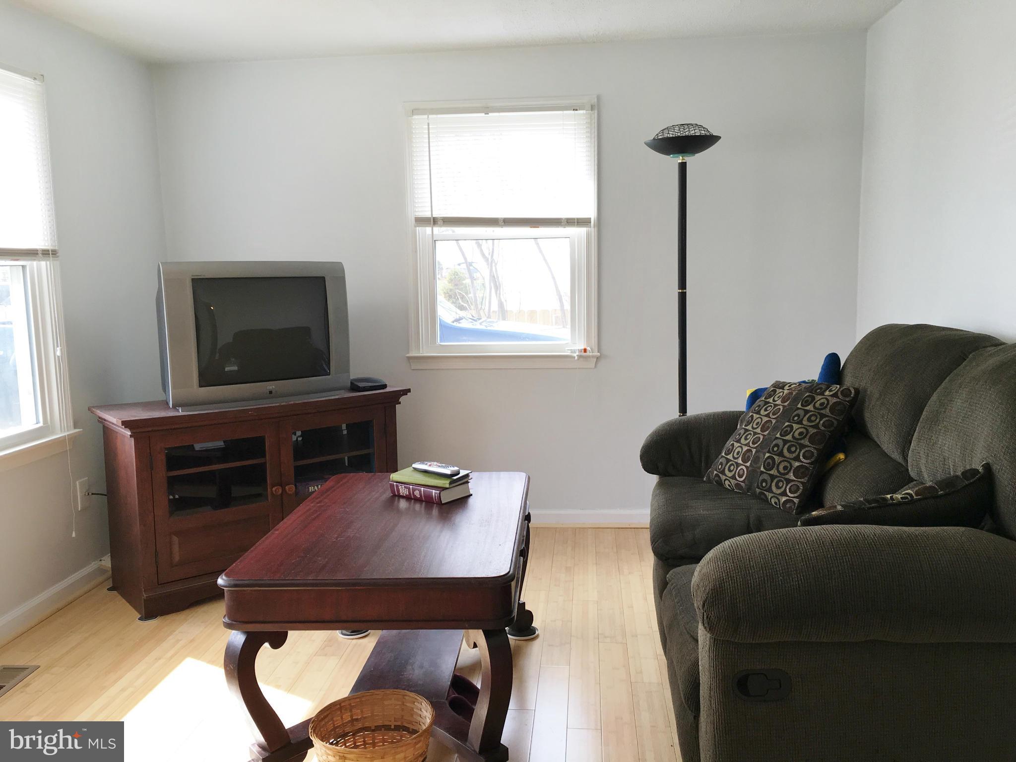 185 Apple Tree Drive Ranson, WV 25438 - Photo 3 of 19 Living Room