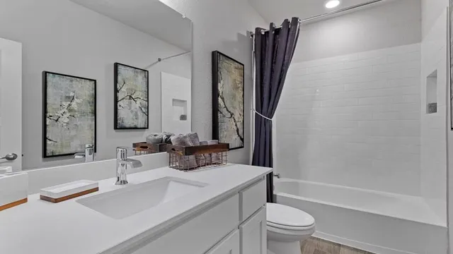 $388,990 | 8612 Bur Oak Drive, Justin, TX 76247