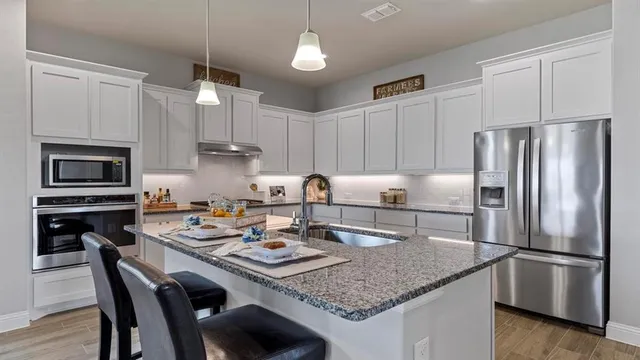 $388,990 | 8612 Bur Oak Drive, Justin, TX 76247