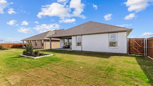 $388,990 | 8612 Bur Oak Drive, Justin, TX 76247