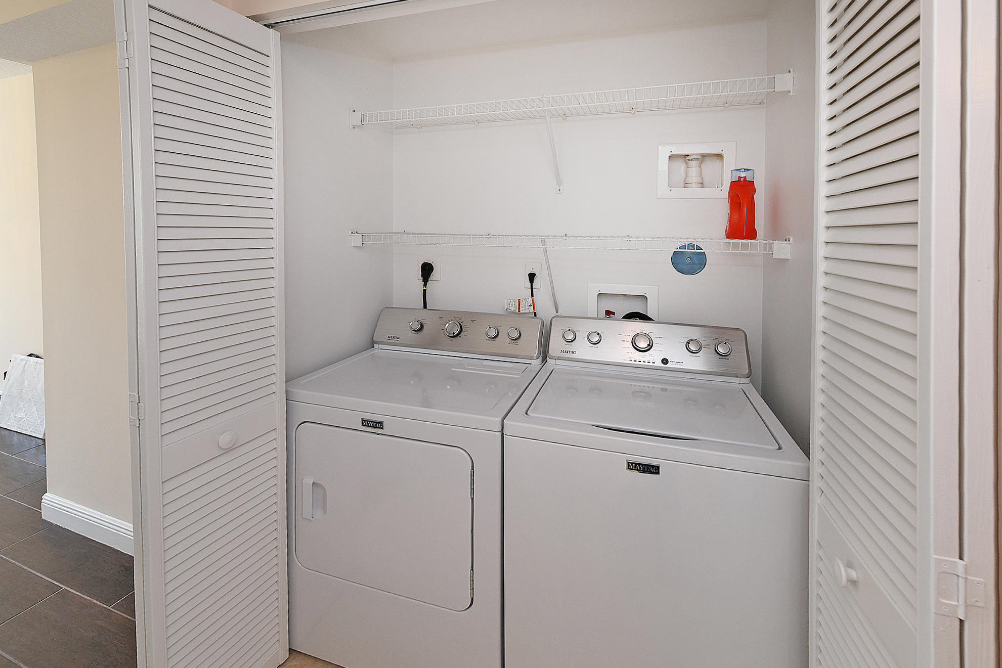 99 Southeast Mizner Boulevard, Unit 315 Boca Raton, FL 33432 - Photo 18 of 49 Laundry
