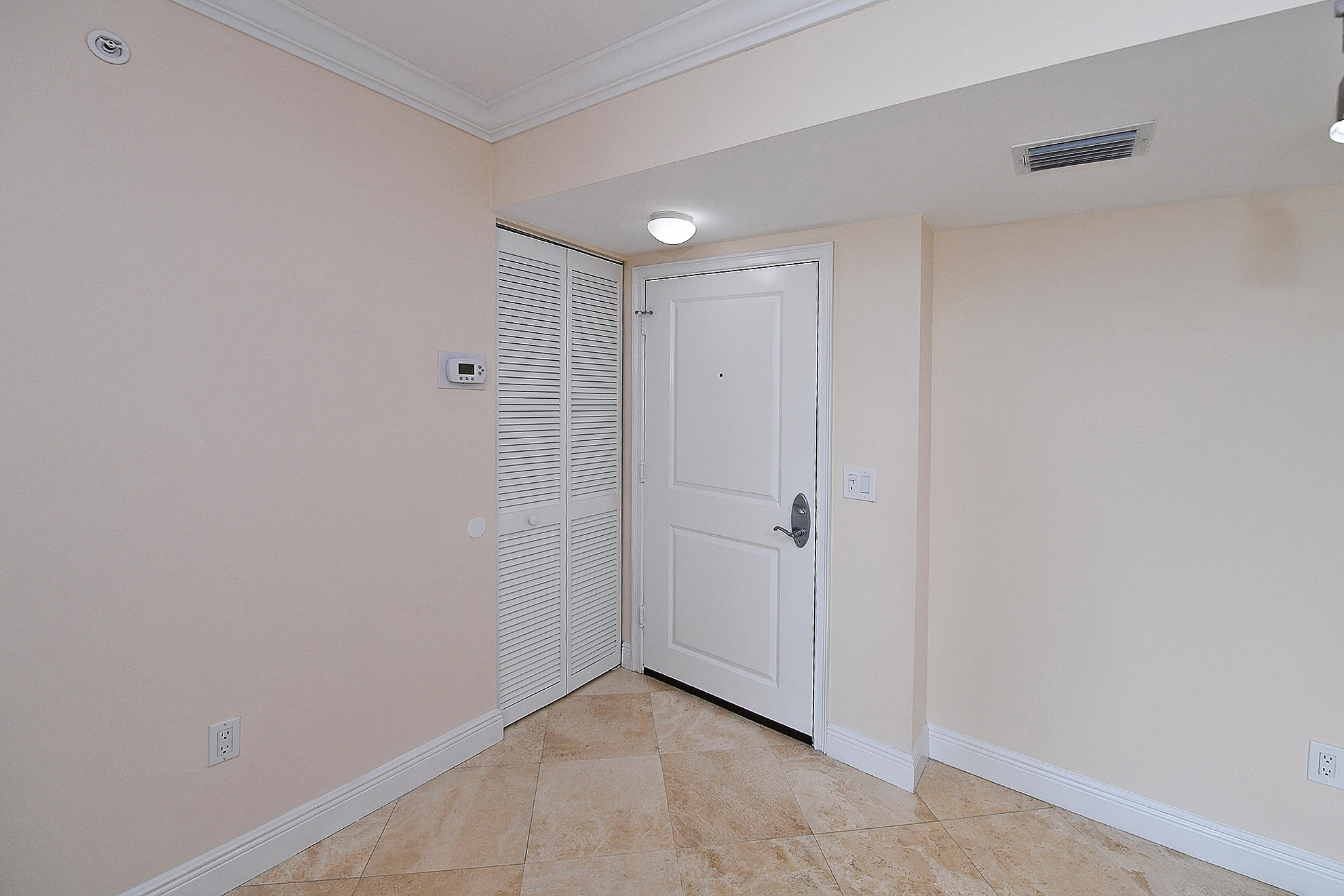 99 Southeast Mizner Boulevard, Unit 315 Boca Raton, FL 33432 - Photo 2 of 49 Entrance