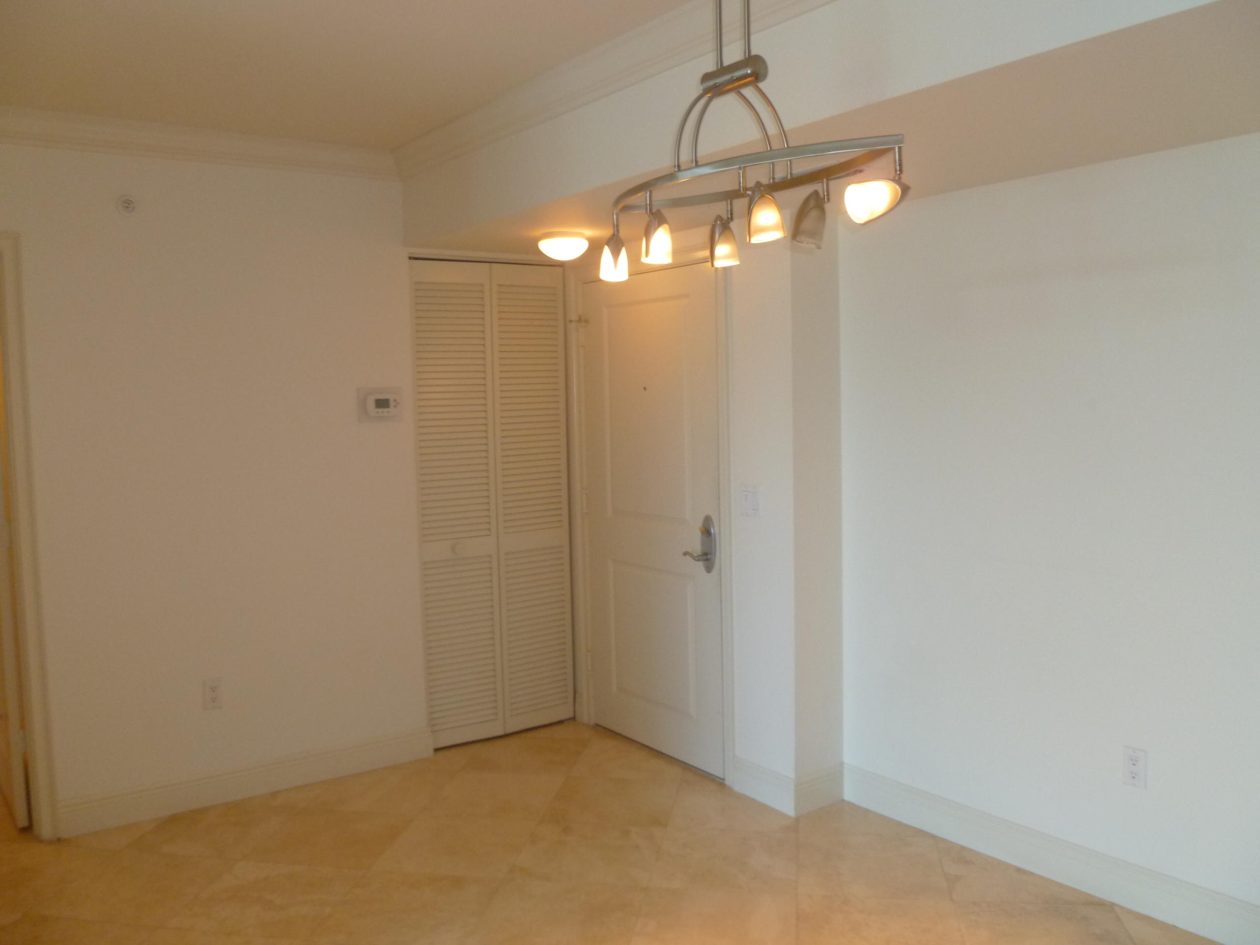99 Southeast Mizner Boulevard, Unit 315 Boca Raton, FL 33432 - Photo 6 of 49 Dining Area