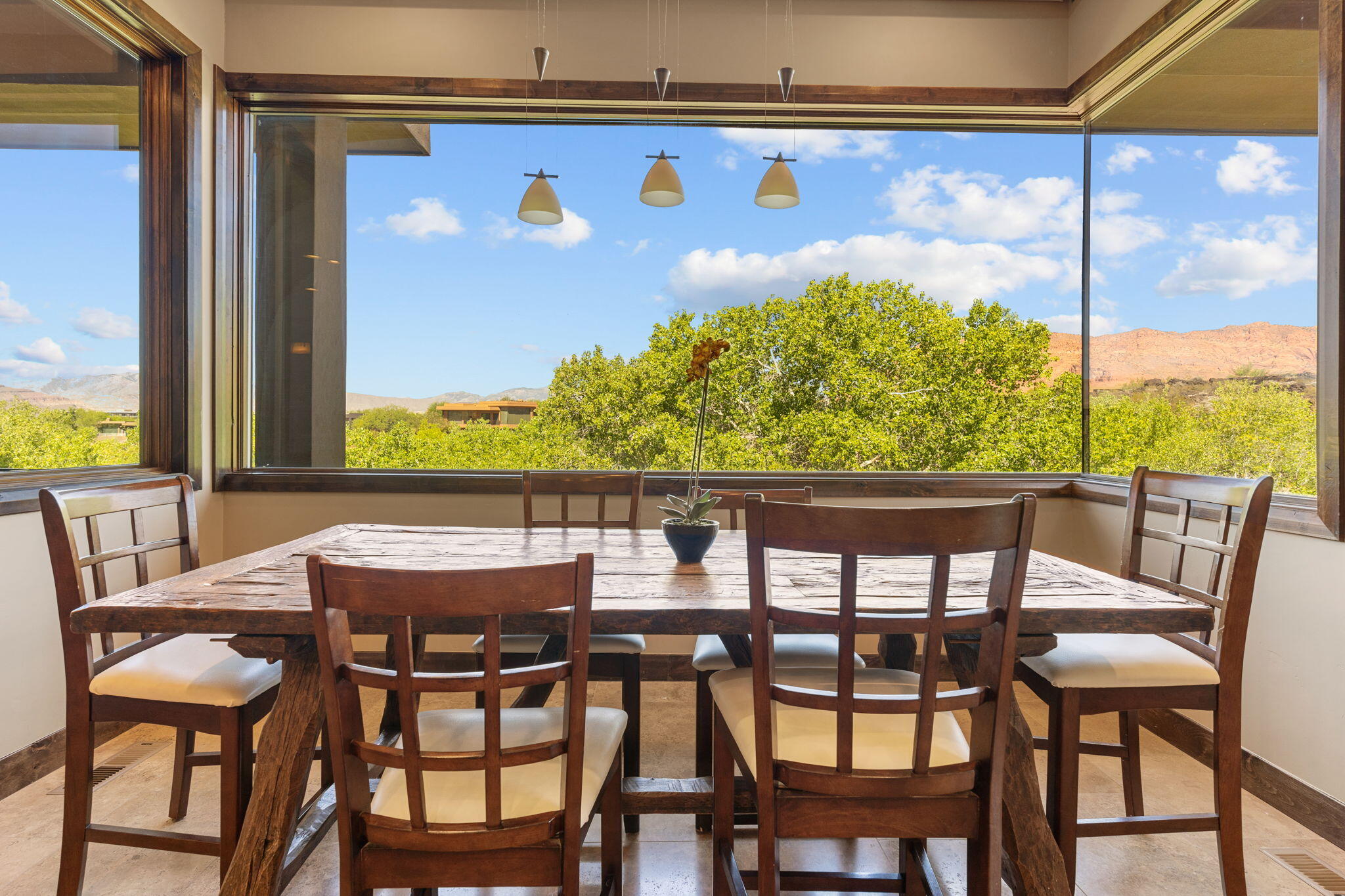 3052 Snow Canyon Parkway, Unit 98 St. George, UT 84770 - Photo 27 of 70 Dining with View
