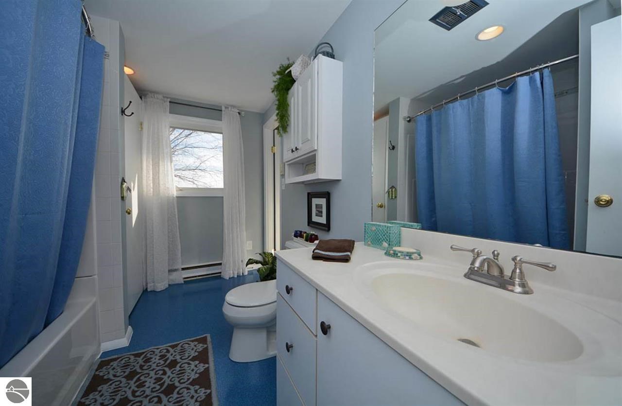 14230 Bluff Road Traverse City, MI 49686 - Photo 18 of 34 1780383-17.JPG