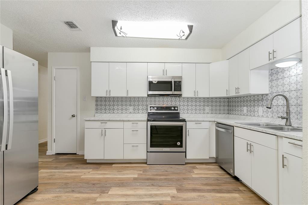 4307 Segura Court South, Unit 4309 Fort Worth, TX 76132 - Photo 4 of 15