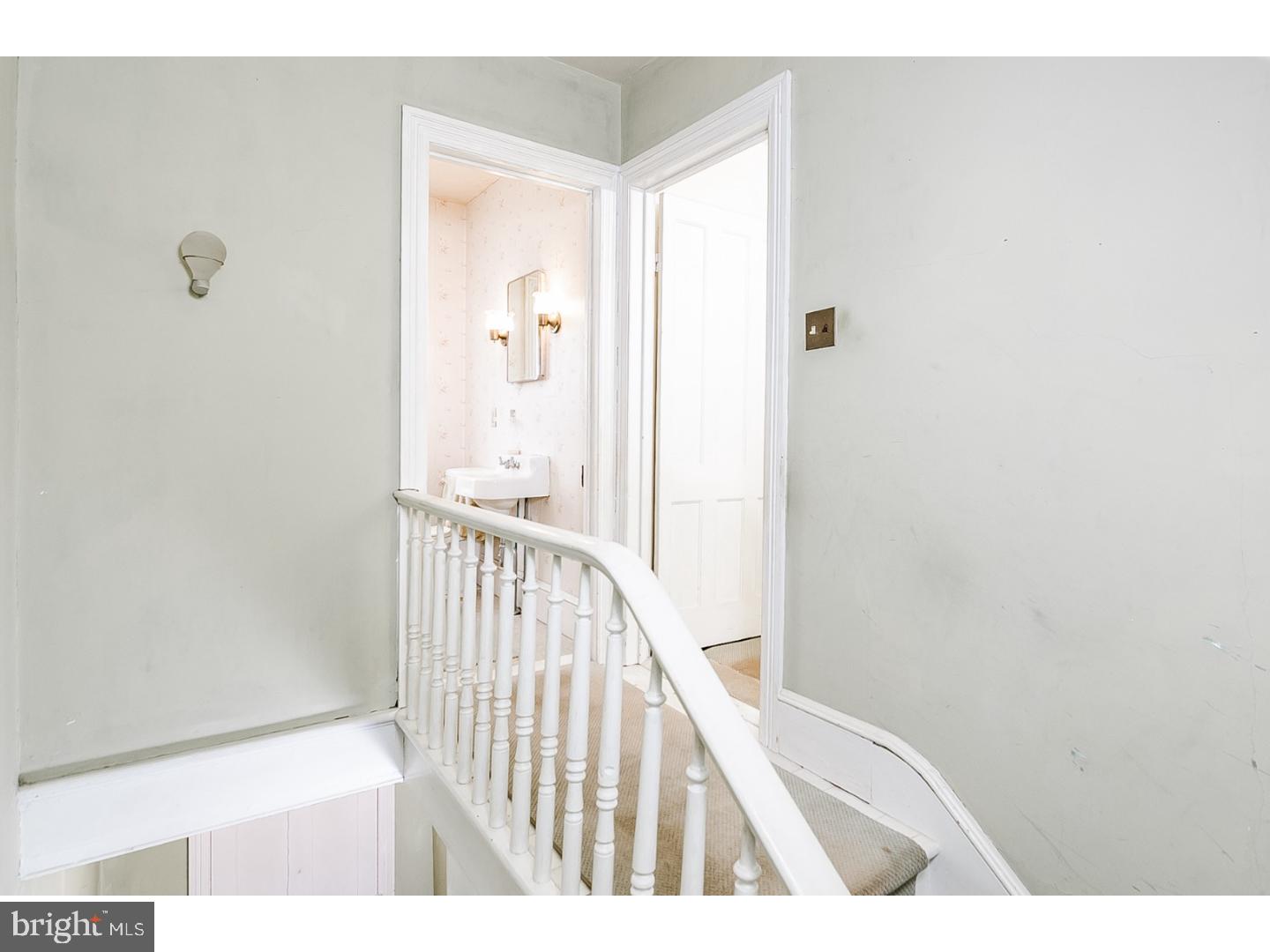 287 Federal City Road Pennington, NJ 08534 - Photo 17 of 25 Hallway