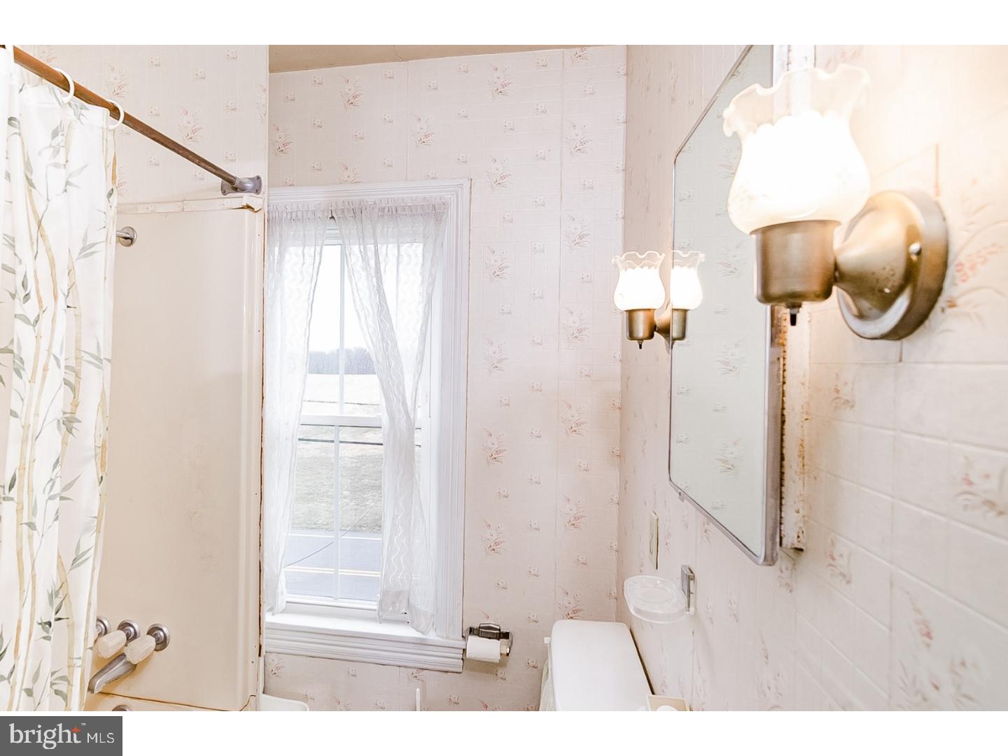 287 Federal City Road Pennington, NJ 08534 - Photo 19 of 25 Bathroom