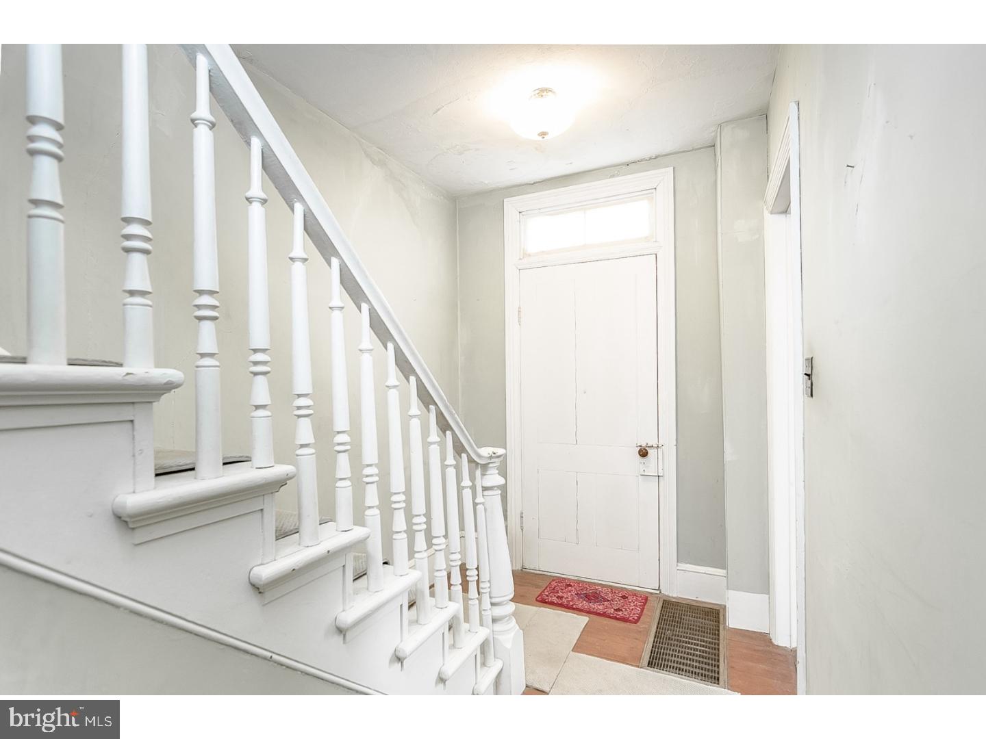 287 Federal City Road Pennington, NJ 08534 - Photo 8 of 25 Foyer