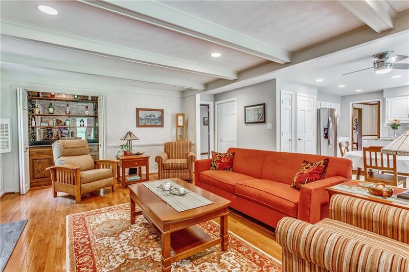 227 Sunridge Road Pittsburgh, PA 15238 - Photo 8 of 25 Gallery Image 8