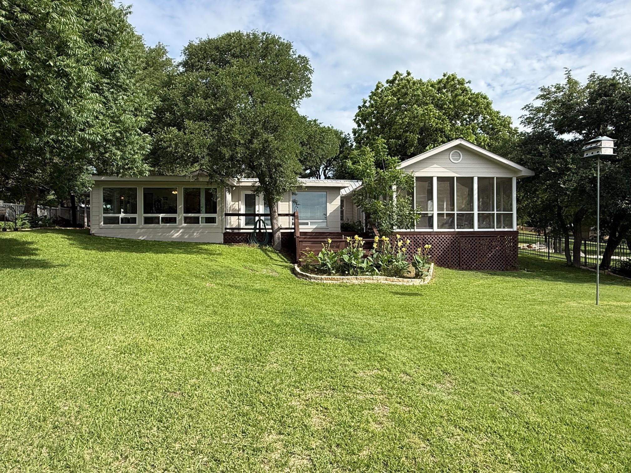 110 Bluebonnet Circle Burnet, TX 78611 - Photo 4 of 33