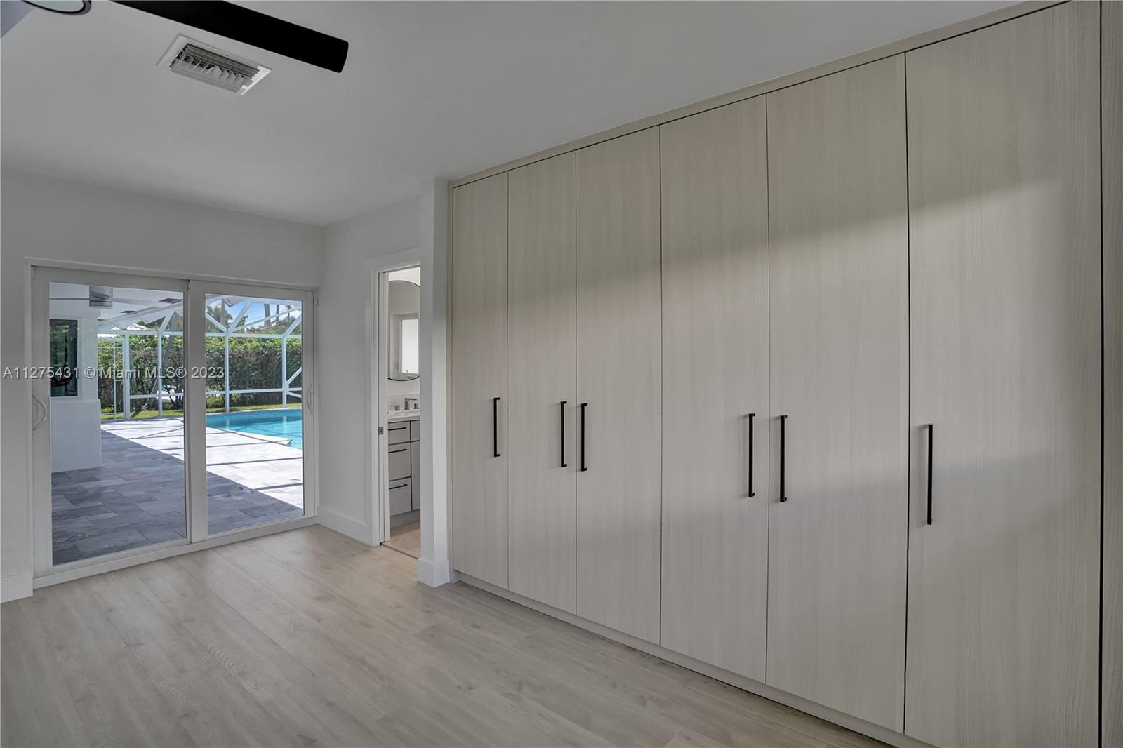 1311 Mulberry Way Boca Raton, FL 33486 - Photo 18 of 45 a view of a interior in the room