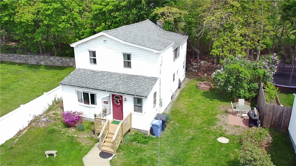 159 Iroquois Road Cumberland, RI 02864 - Photo 3 of 22