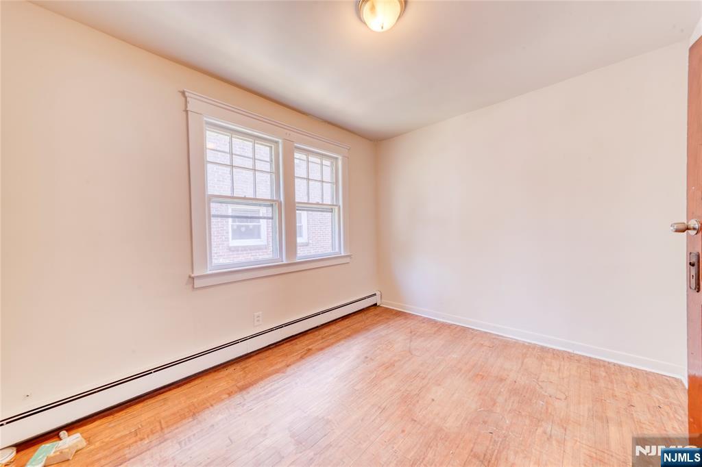 824 Linden Avenue Ridgefield, NJ 07657 - Photo 8 of 13 Gallery Image 8