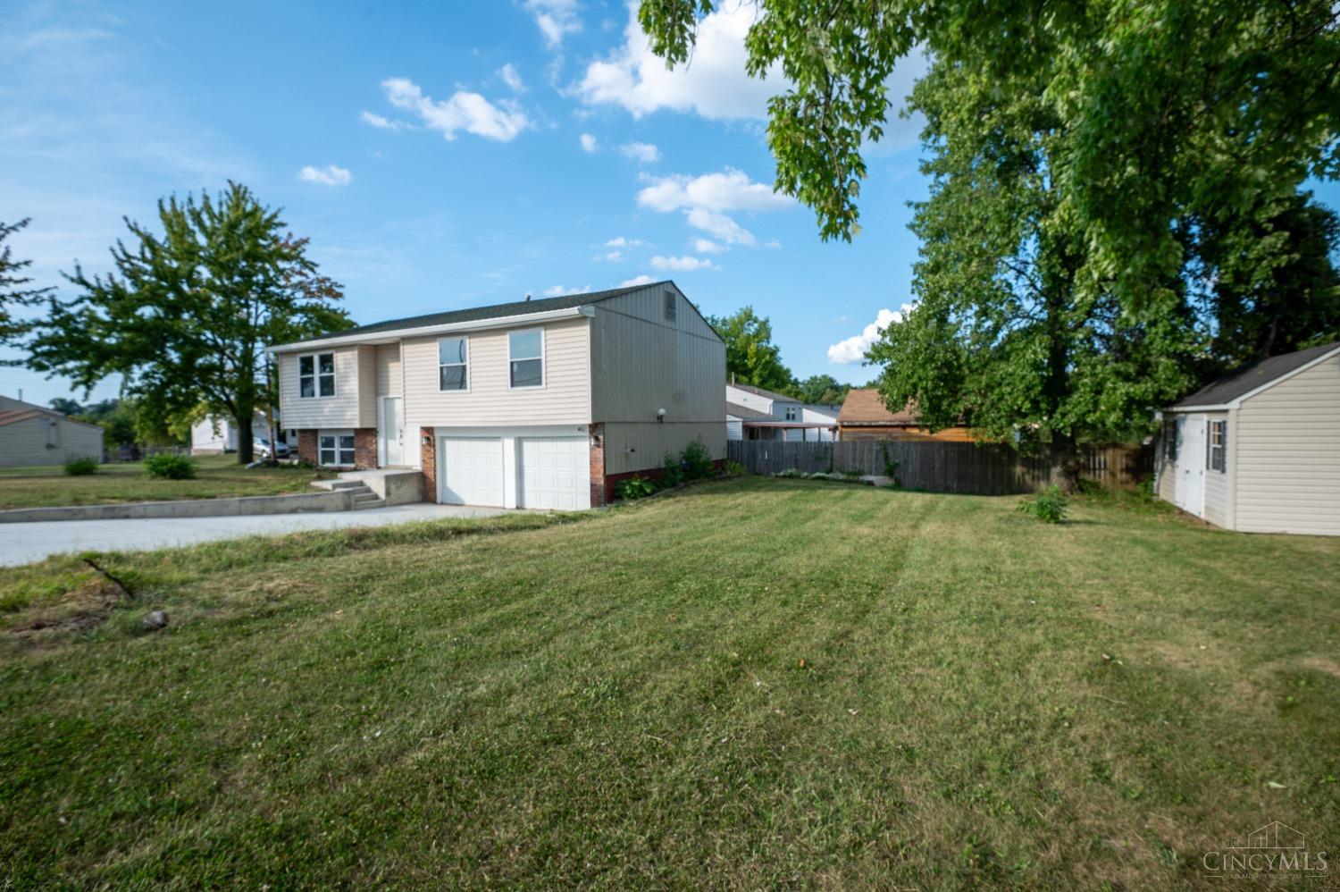2864 Houston Road Cincinnati, OH 45251 - Photo 2 of 28