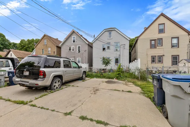 $215,000 | 708 South 36th Street, Unit 710, Milwaukee, WI 53215