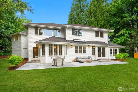 $1,650,000 | 4326 212th Avenue Northeast, Sammamish, WA 98074